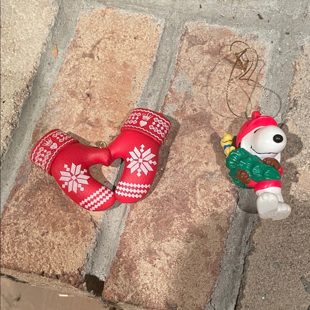 Snoopy Christmas Ornament with Tree